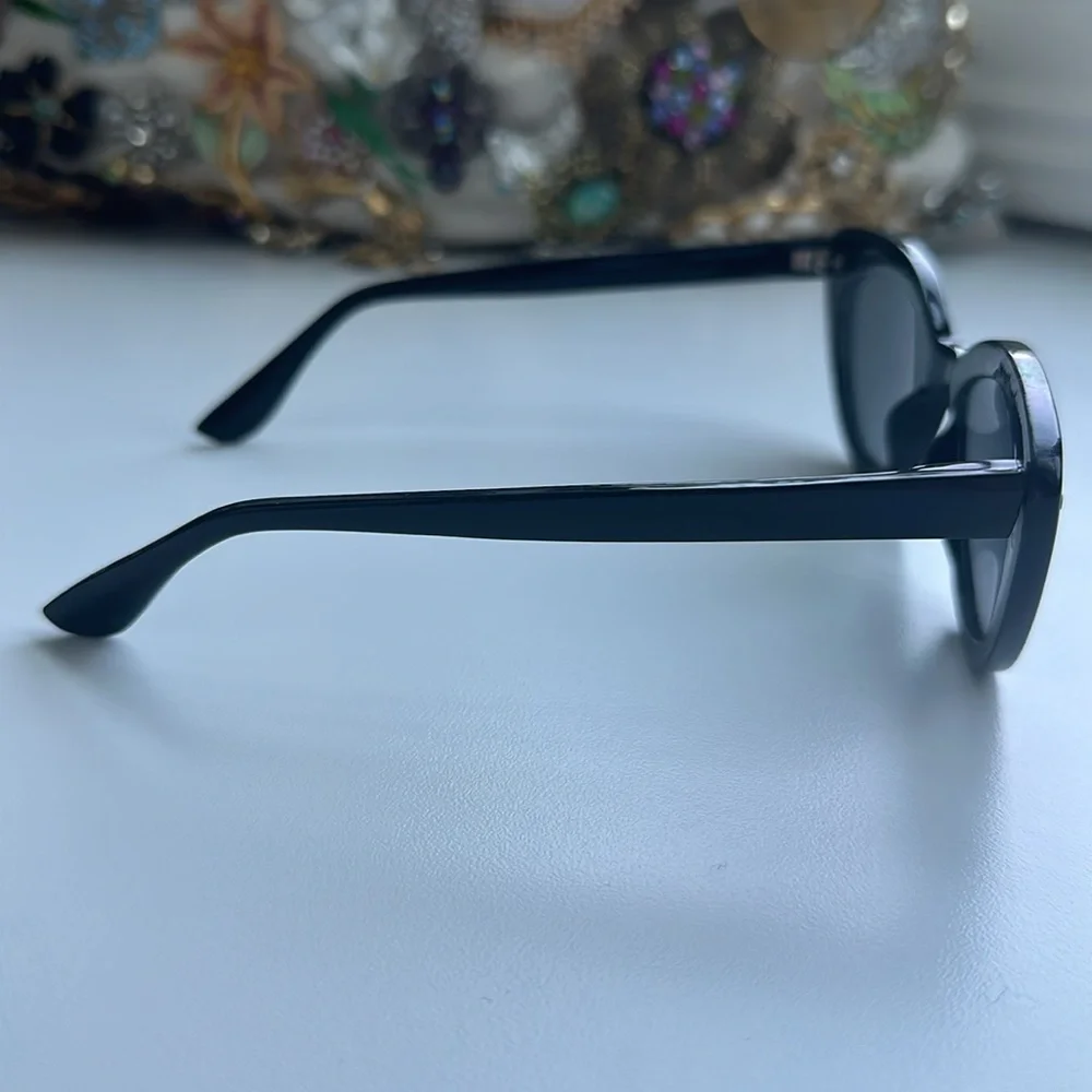 Vintage Black cat eye sunglasses